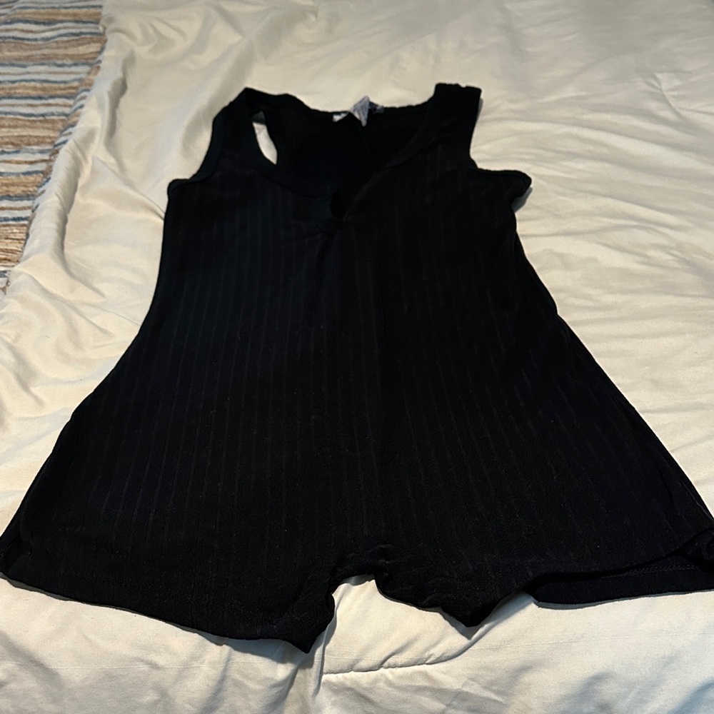 Baddieville Black Sleeveless Top - Picture 3 of 4